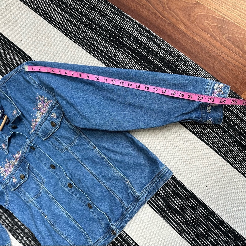 Denim & Co Western Floral Embroidered Jean Jacket Size: XL - Picture 10 of 12